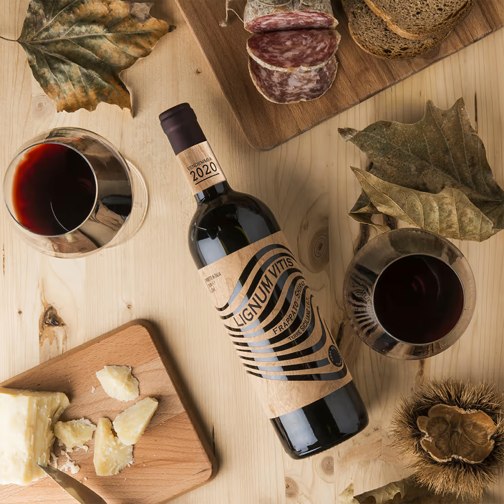 Lignum Vitis Frappato Shiraz Terre Siciliane IGT 0,75l 14% - 2019 |  Enoitalia - Rotwein aus Sizilien